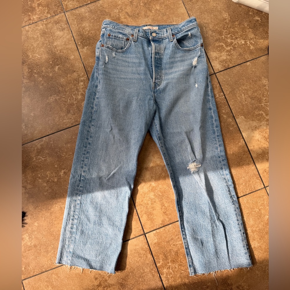 Levi's Light Blue Jeans / Size 29